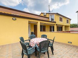 Holiday Home in Rovinjsko With a Pool