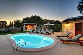 Beautiful Casa Silvano With Swimming Pool