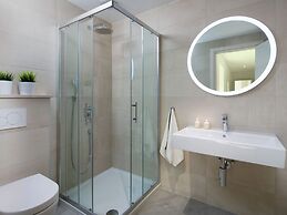 Apartment in Faana With Sea Beach