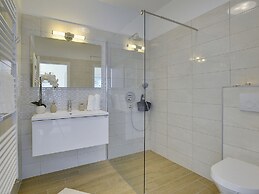 Beautiful Villa by the sea