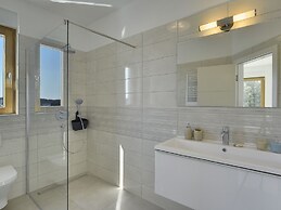 Beautiful Villa by the sea