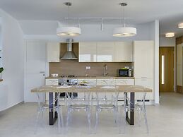 Beautiful Villa by the sea