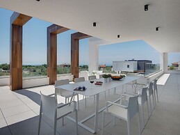 Villa in Vodnjan With Garden