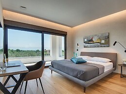 Villa in Vodnjan With Garden