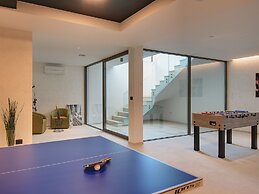 Villa in Vodnjan With Garden