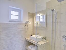 Modern Villa Histria With Pool and View