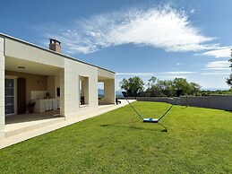 Modern Villa Histria With Pool and View