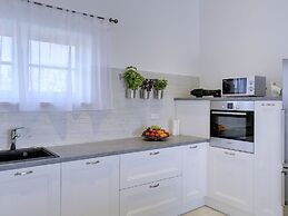 Modern Villa Histria With Pool and View