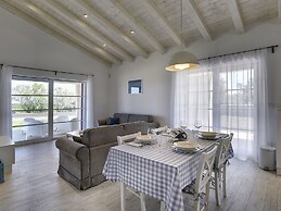 Modern Villa Histria With Pool and View