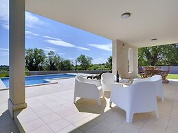 Modern Villa Histria With Pool and View
