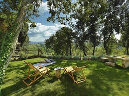 Magnificent Villa in Groznjan With High-end Kitchen & Pool