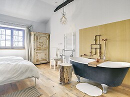 Magnificent Villa in Groznjan With High-end Kitchen & Pool