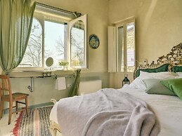 Magnificent Villa in Groznjan With High-end Kitchen & Pool