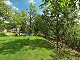 Magnificent Villa in Groznjan With High-end Kitchen & Pool