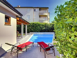 Detached Modern Villa With Pool and Fenced Yard Near the Sea