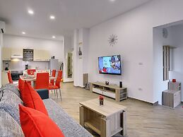 Detached Modern Villa With Pool and Fenced Yard Near the Sea