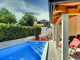 Detached Modern Villa With Pool and Fenced Yard Near the Sea