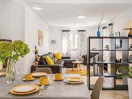 Detached Holiday Home With Swimming Pool, Near the Beach