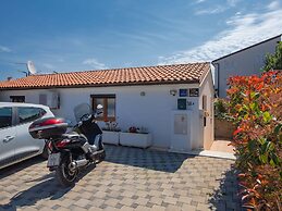 Boutique Hoilday Home With Lawn in Medulin