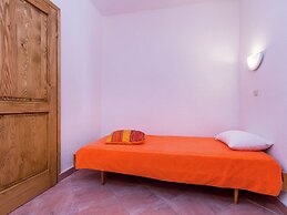 Fascinating Apartment in Medulin near Beach