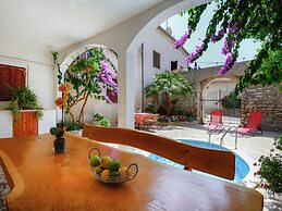 Fascinating Apartment in Medulin near Beach