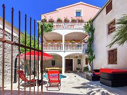 Fascinating Apartment in Medulin near Beach