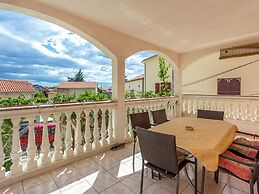 Fascinating Apartment in Medulin near Beach