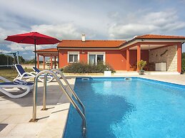 Detached Villa With Pool and Large Garden in Quiet Area Near the Sea