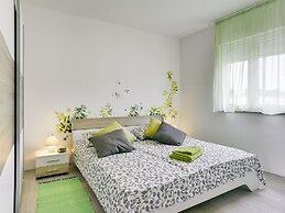 Detached Villa With Pool and Large Garden in Quiet Area Near the Sea