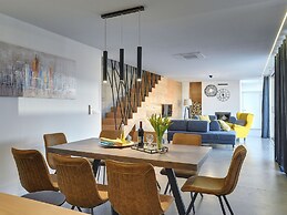 Majestic Villa With Private Pool