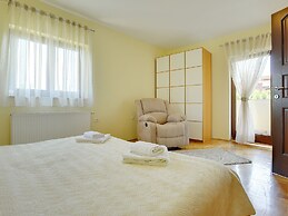 Holiday Home in Medulin With Pool