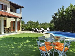 Holiday Home in Medulin With Pool