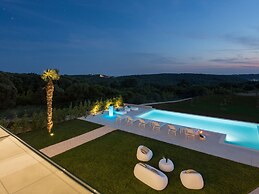 Villa in Pula With Pool and Sauna