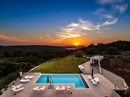 Villa in Pula With Pool and Sauna