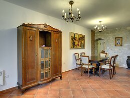 Holiday Home in Rojnici With Pool