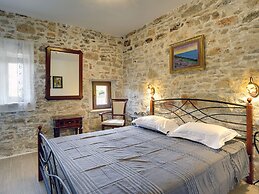 Holiday Home in Rojnici With Pool