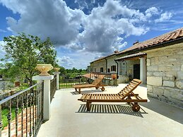 Holiday Home in Rojnici With Pool