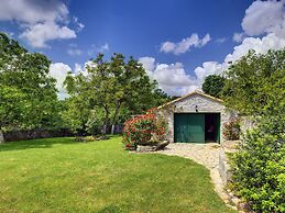 Holiday Home in Rojnici With Pool