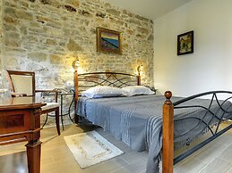 Holiday Home in Rojnici With Pool