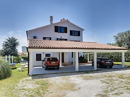 Villa in Medulin With Garden, Private Pool and Sauna Near the Center