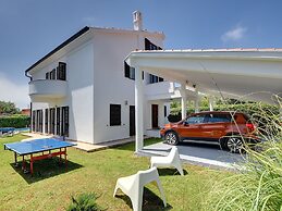 Villa in Medulin With Garden, Private Pool and Sauna Near the Center