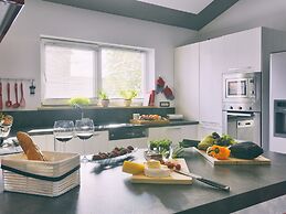 Modern Villa in Pula With Pool and Parking