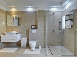 Modern Villa in Pula With Pool and Parking