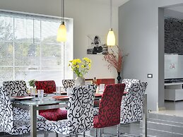 Modern Villa in Pula With Pool and Parking