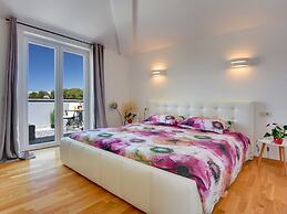 Modern Villa in Pula With Pool and Parking