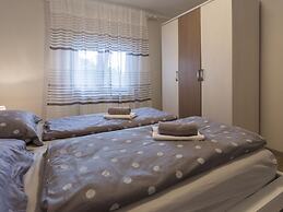 Holiday House With Private Pool and Balcony