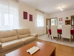 Holiday House With Private Pool and Balcony