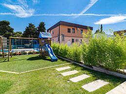 Villa in Pula With Swimming Pool