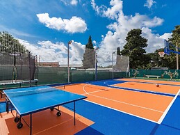 Villa in Pula With Swimming Pool