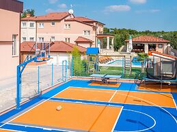 Villa in Pula With Swimming Pool